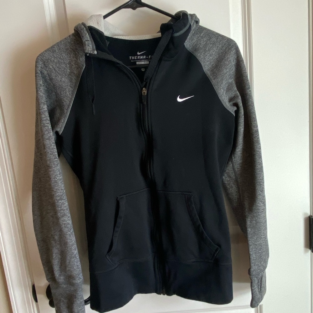 Nike therma fit zip up hoodie